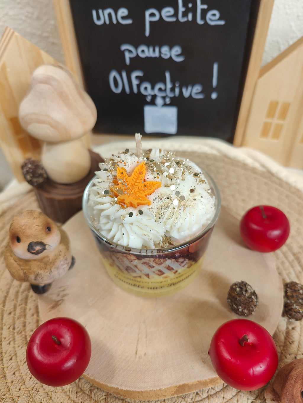 Bougie Coulée Gourmande Crumble aux Pommes - Couleurs Automnales